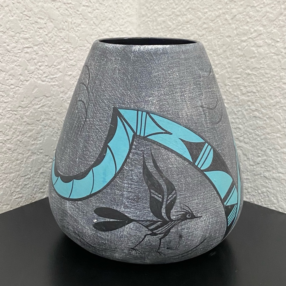 Unique Vintage ‘88 SUNDANCE by Smith Handpainted Roadrunner Southwestern Vase 6”